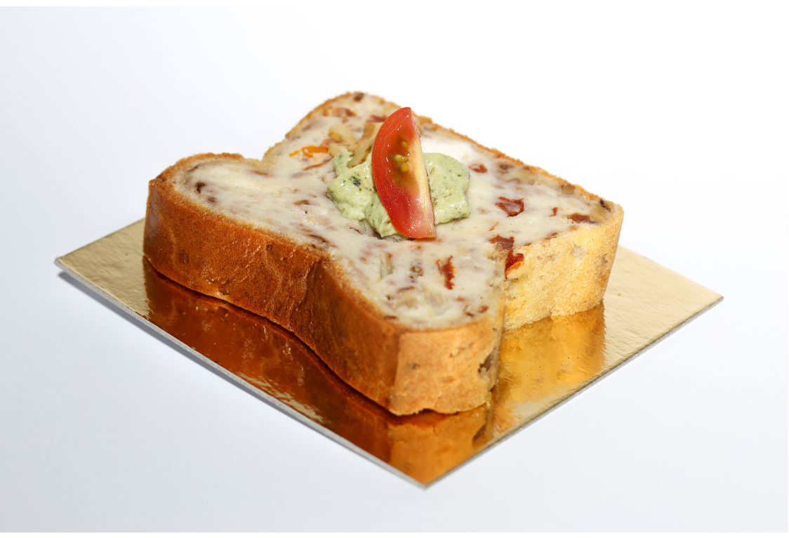 Cake aux Tomates Séchées et Feta