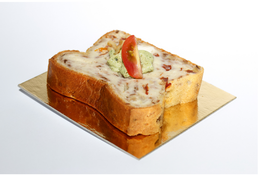 Cake aux Tomates Séchées et Feta