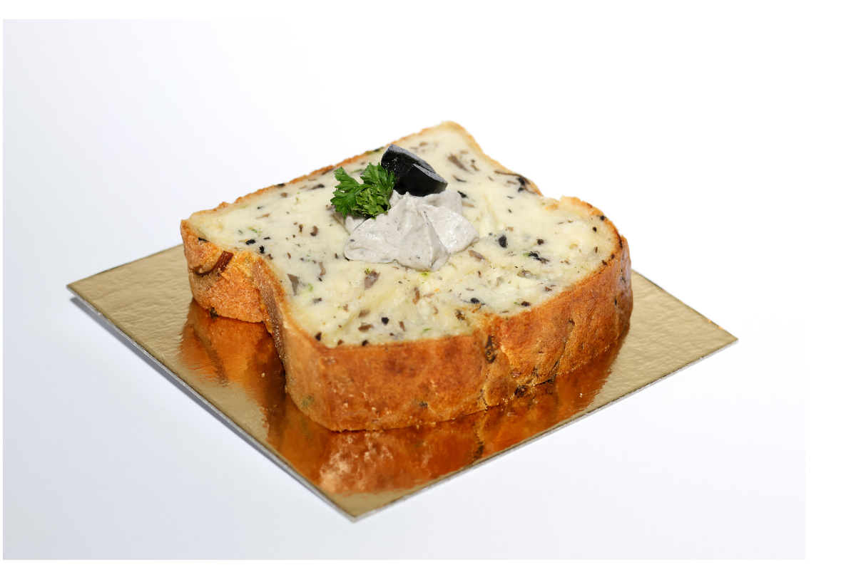 Cake au Champignons et Creme d'Olive Noir